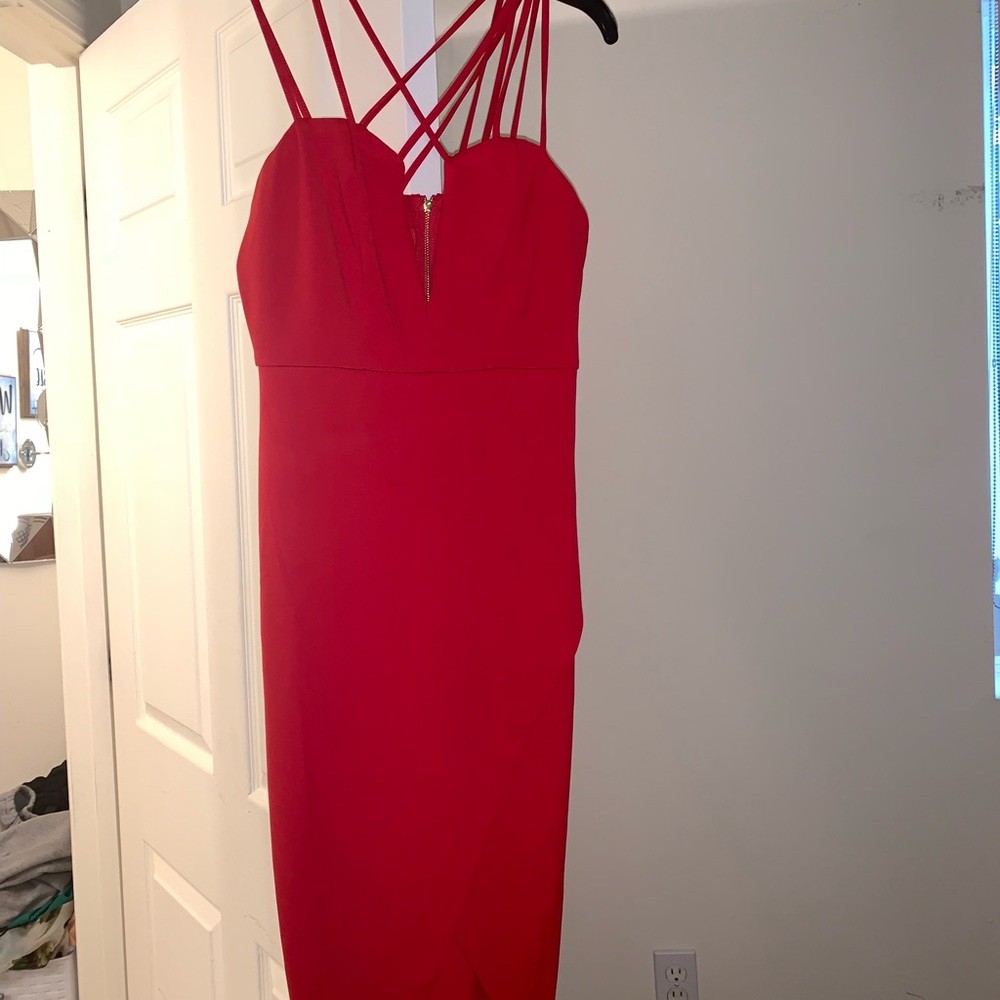 Red sexy dress with slit - Picture 3 of 4